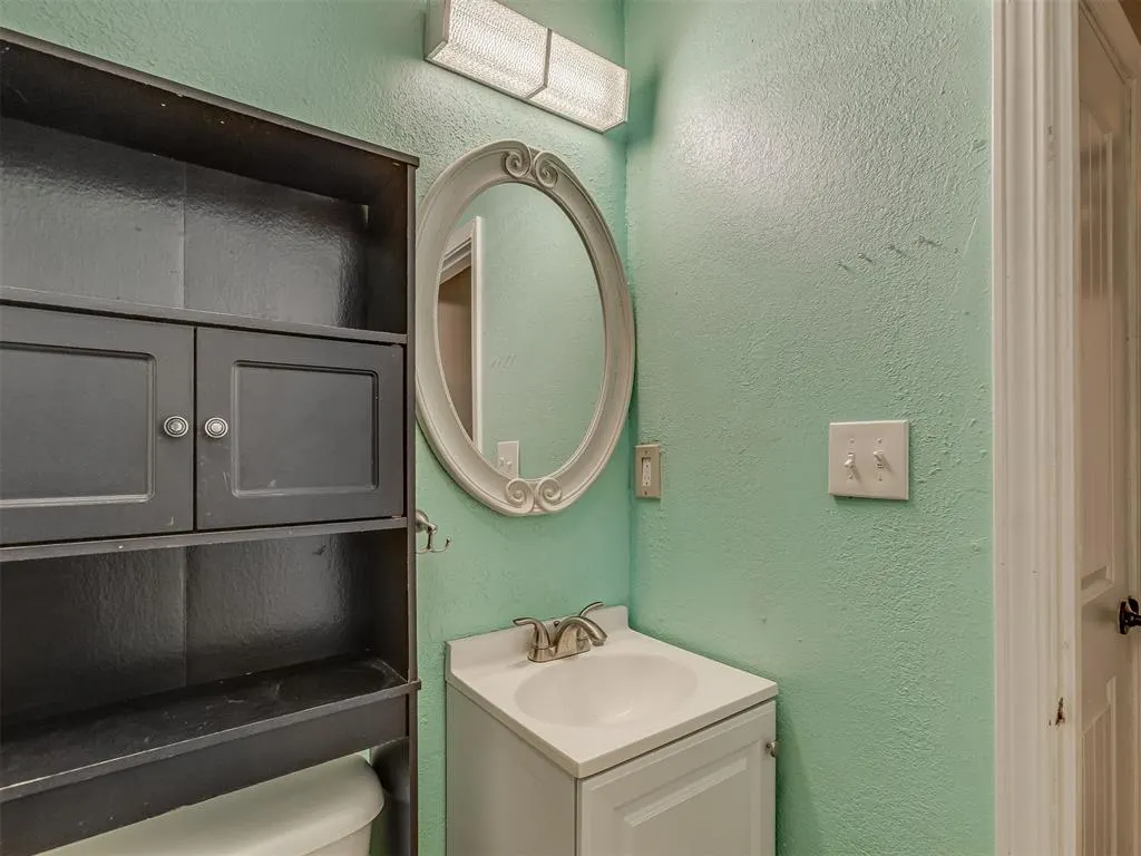 Photo 18 — 2124 Oakside Drive, Norman, OK 73071