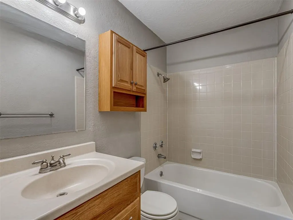 Photo 31 — 2124 Oakside Drive, Norman, OK 73071