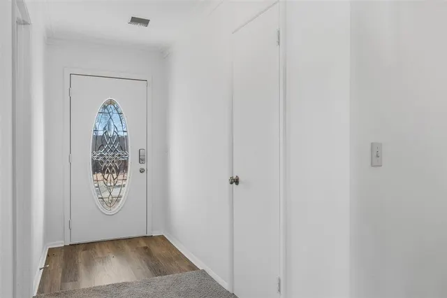 Photo 4 — 212 NE 61st Street, Oklahoma City, OK 73105