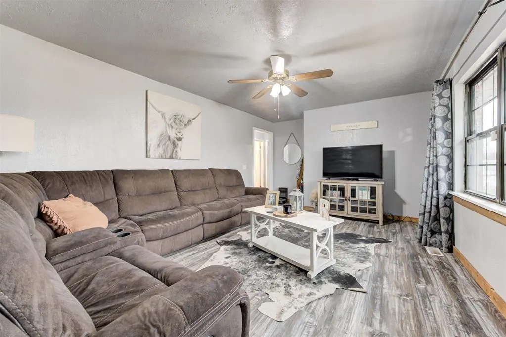 Photo 6 — 204 N Cherry Avenue, Union City, OK 73090