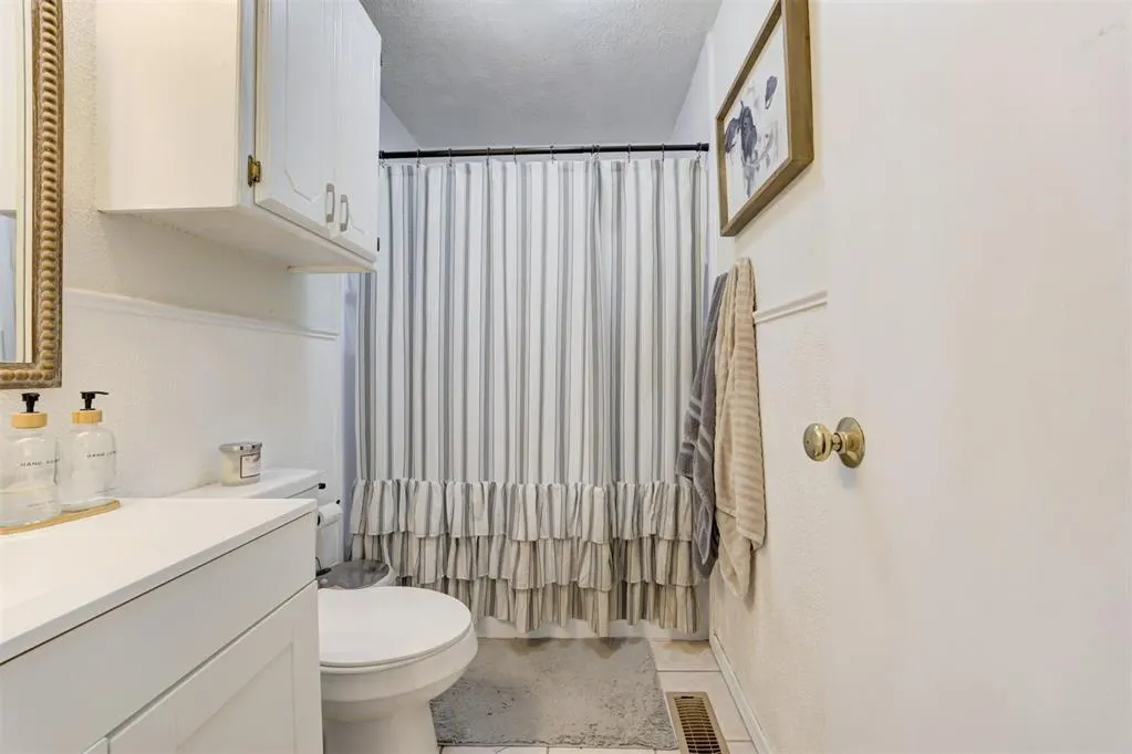 Photo 18 — 204 N Cherry Avenue, Union City, OK 73090