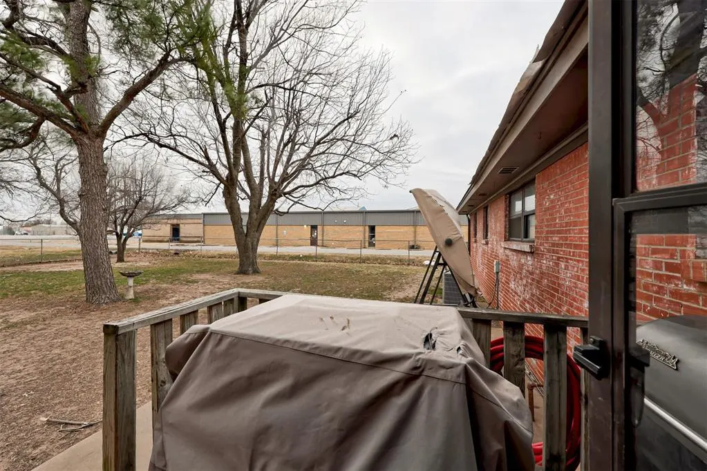 Photo 20 — 204 N Cherry Avenue, Union City, OK 73090