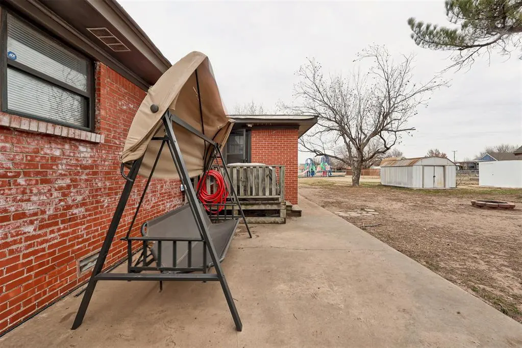 Photo 21 — 204 N Cherry Avenue, Union City, OK 73090