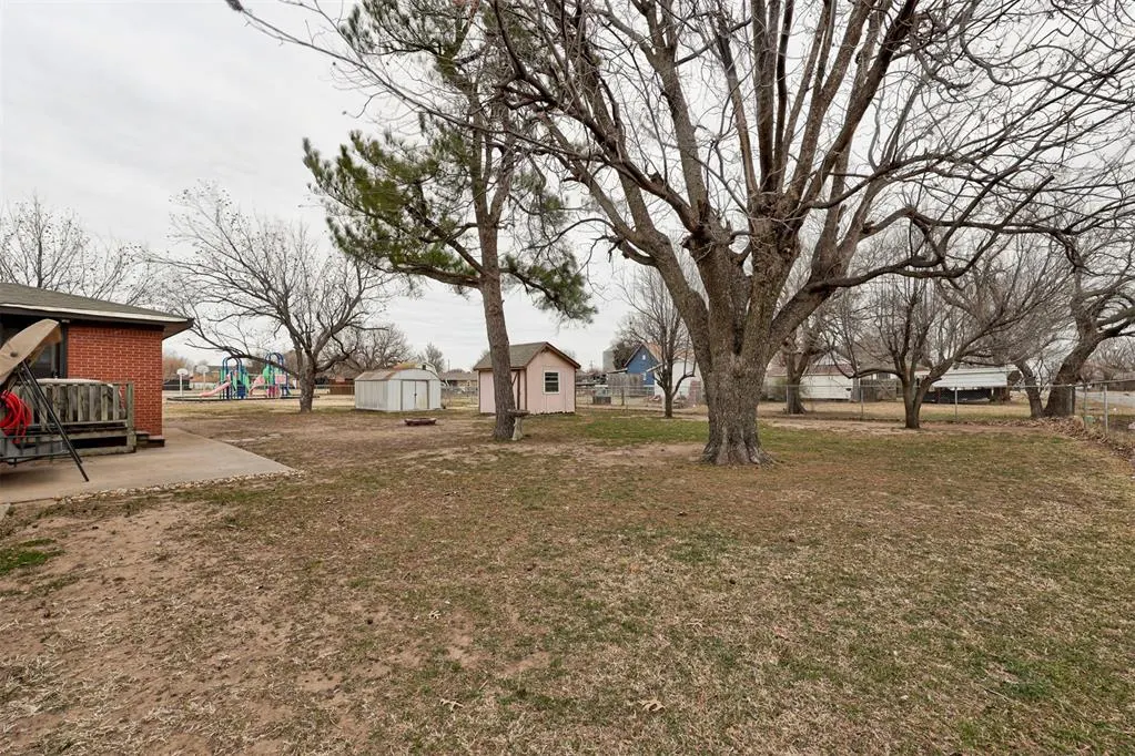 Photo 22 — 204 N Cherry Avenue, Union City, OK 73090