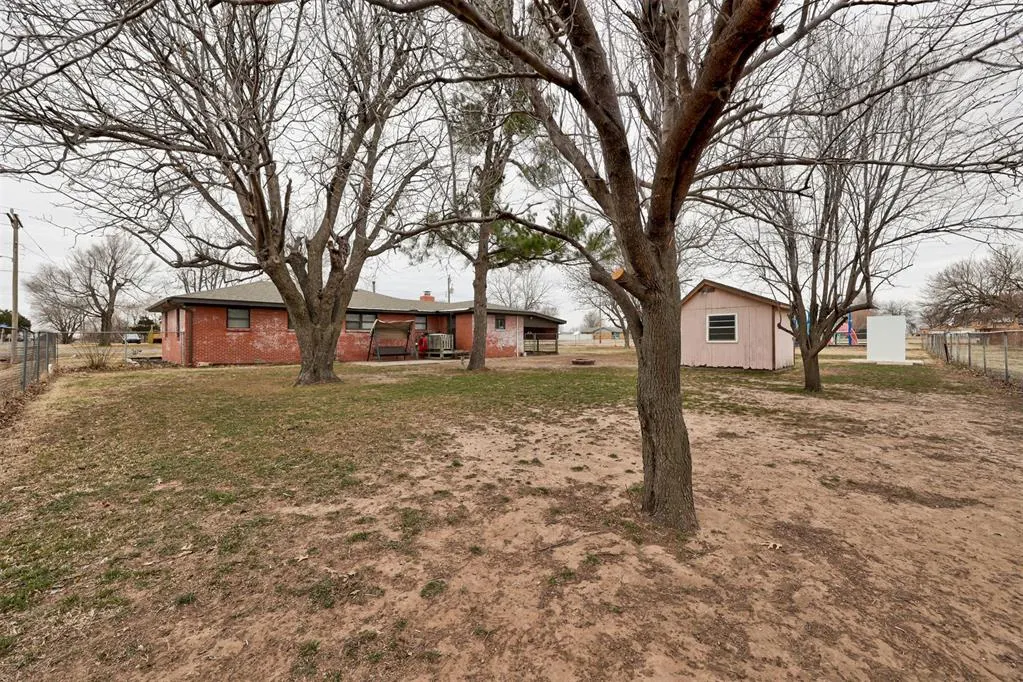 Photo 23 — 204 N Cherry Avenue, Union City, OK 73090