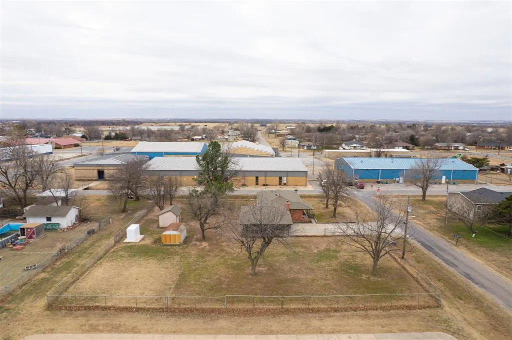 Photo 29 — 204 N Cherry Avenue, Union City, OK 73090