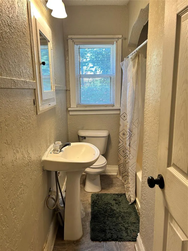 Photo 10 — 2541 NW 11th Street 2, Oklahoma City, OK 73107