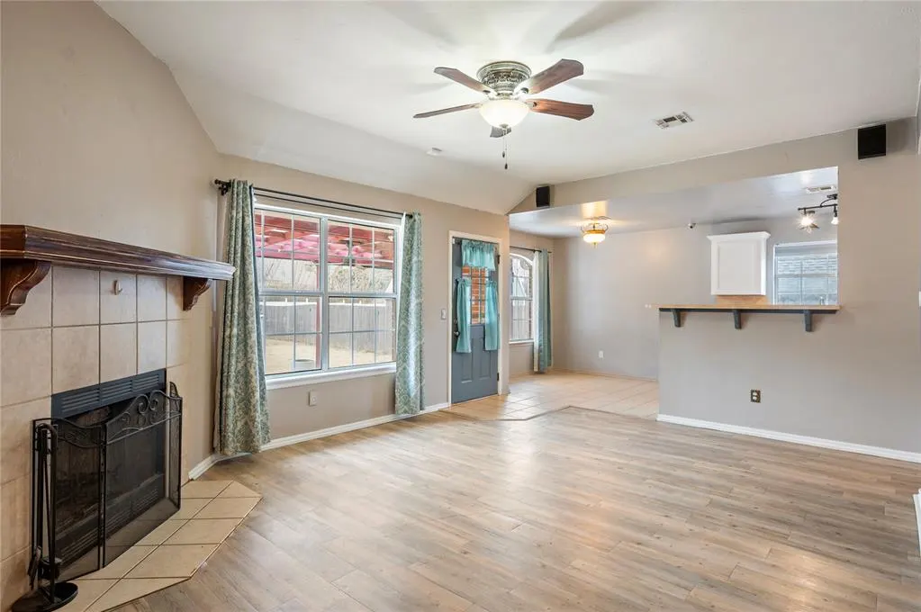 Photo 3 — 14048 NE 4th Street, Choctaw, OK 73020