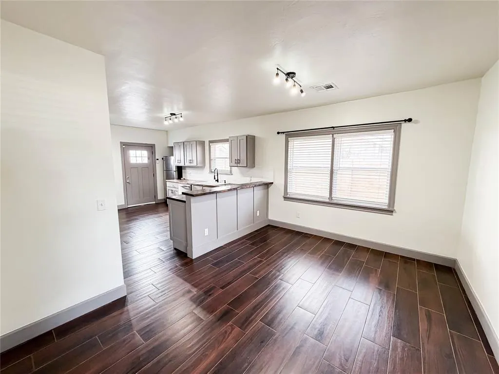 Photo 17 — 2800 NW 12th Street, Oklahoma City, OK 73107