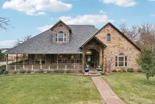 Sold home at 1301 Red Oak Lane