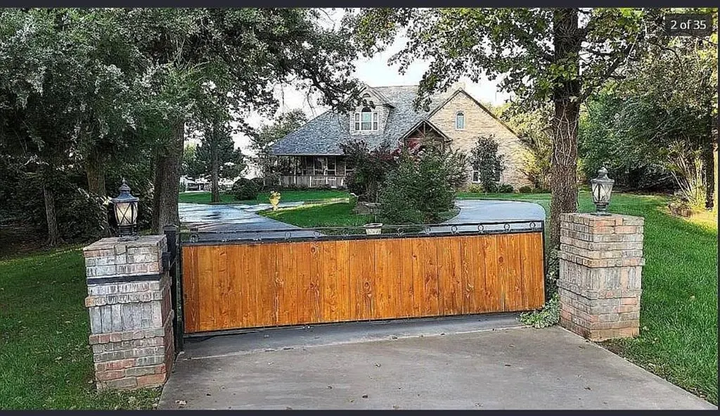 Photo 3 — 1301 Red Oak Lane, Blanchard, OK 73010