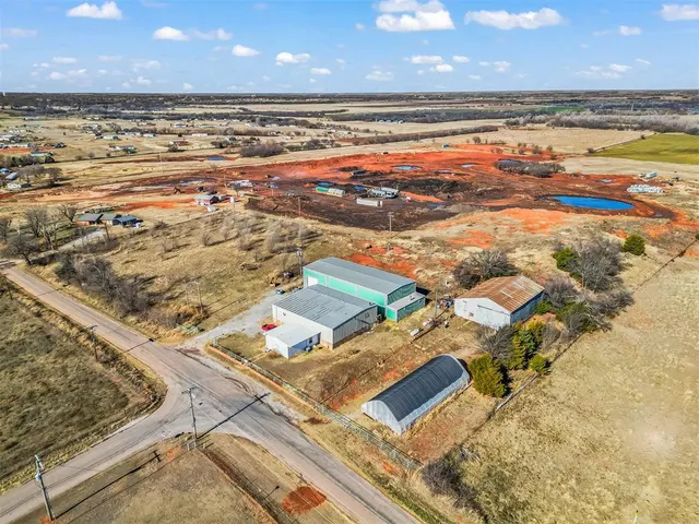 Photo 3 — 1232 County Road 1390, Chickasha, OK 73018