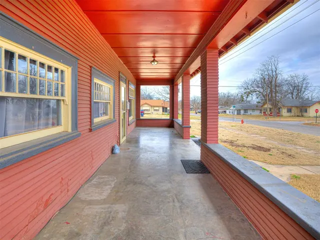 Photo 8 — 424 W 7th Street, Stroud, OK 74079