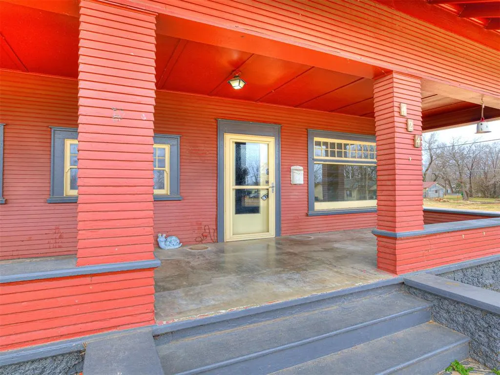Photo 9 — 424 W 7th Street, Stroud, OK 74079