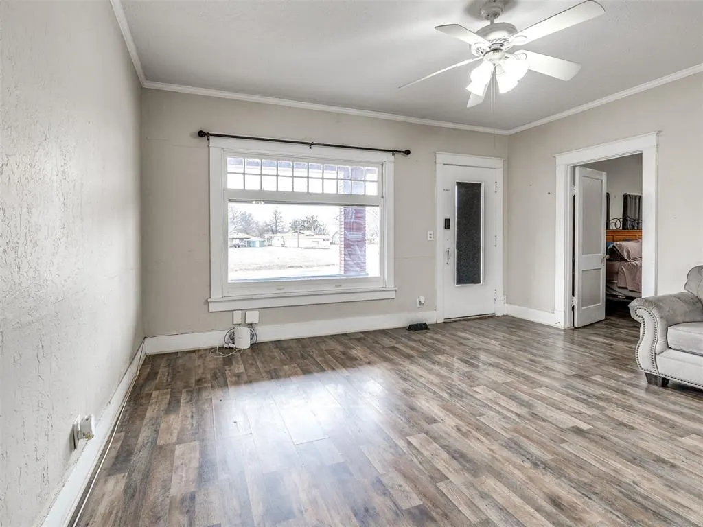 Photo 12 — 424 W 7th Street, Stroud, OK 74079