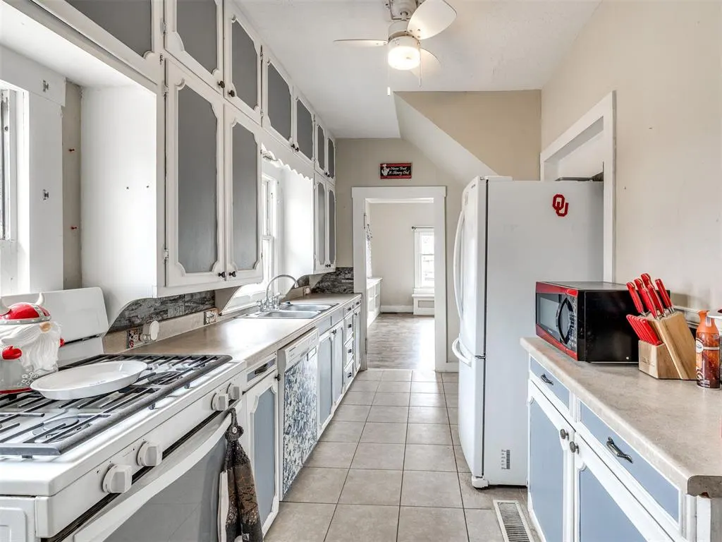 Photo 21 — 424 W 7th Street, Stroud, OK 74079