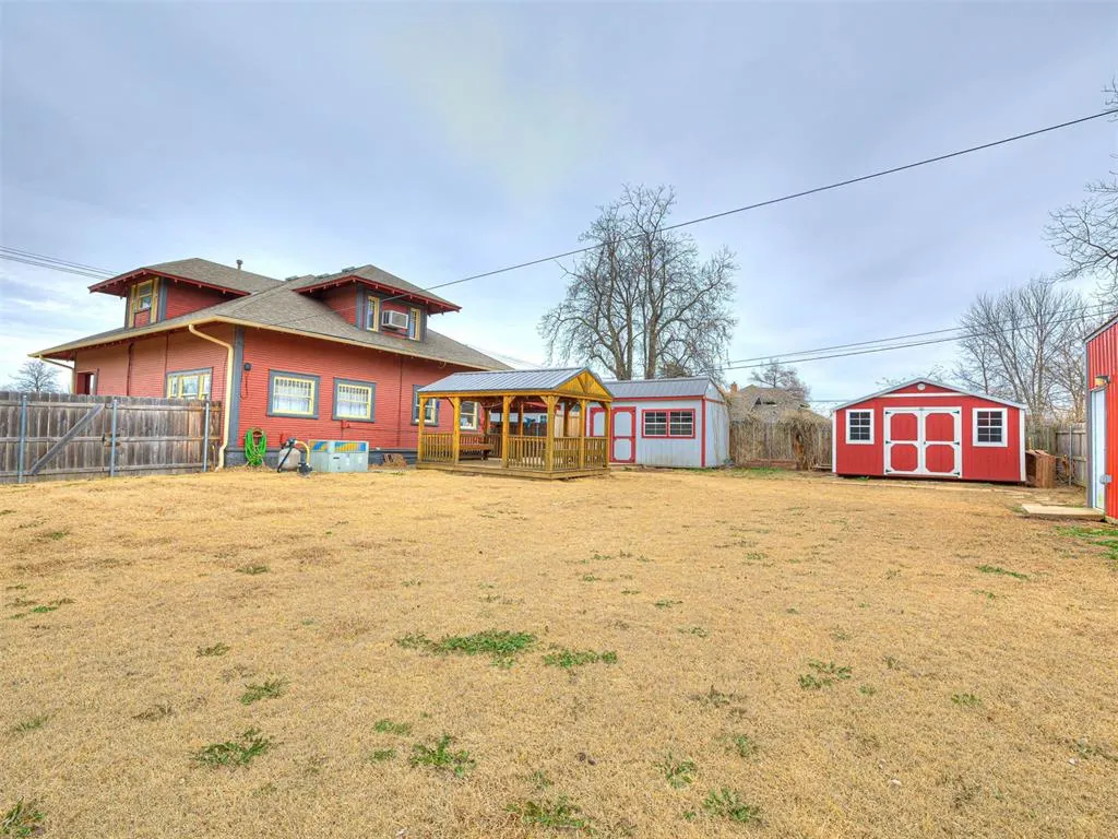 Photo 39 — 424 W 7th Street, Stroud, OK 74079