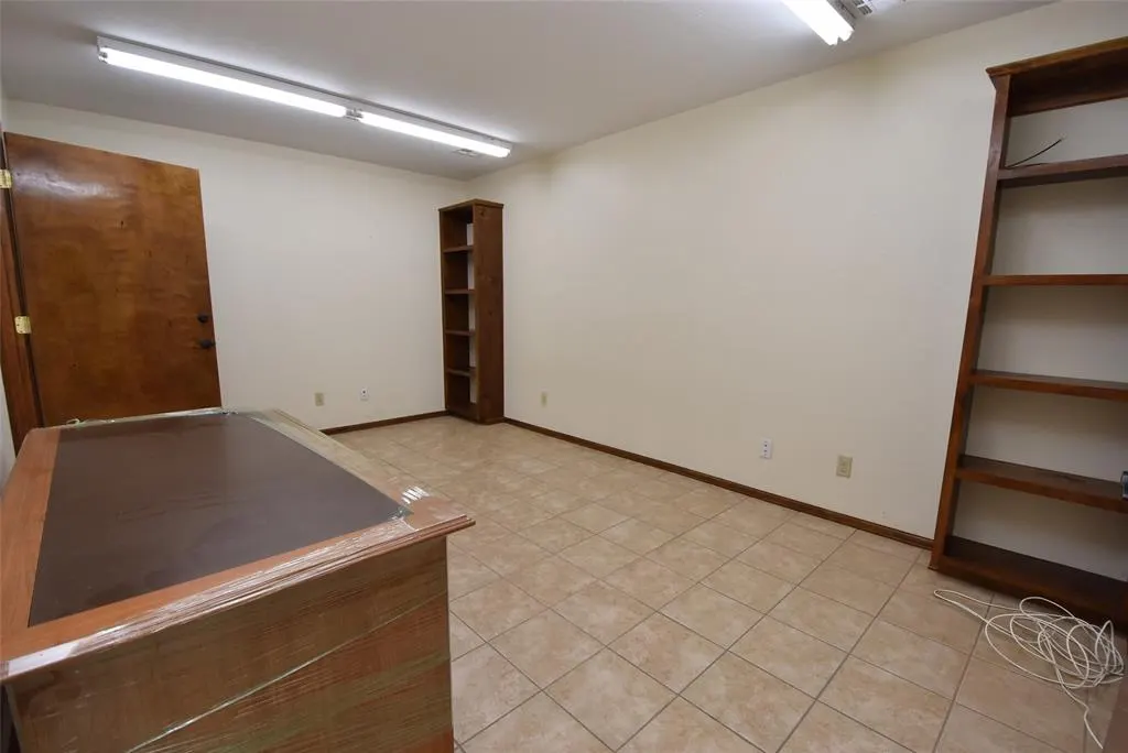Photo 12 — 701 W Broadway Avenue, Seminole, OK 74868