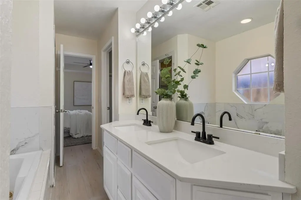 Photo 17 — 1701 Craig Boulevard, Edmond, OK 73003