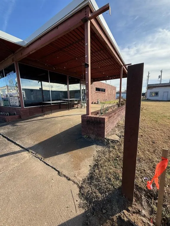 Photo 6 — 518 W Main Street, Stroud, OK 74079
