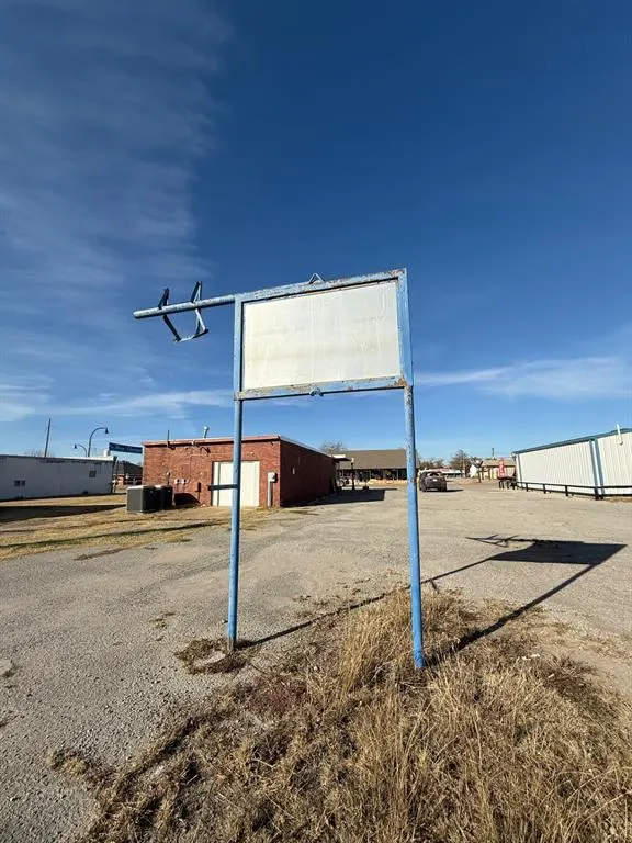 Photo 13 — 518 W Main Street, Stroud, OK 74079