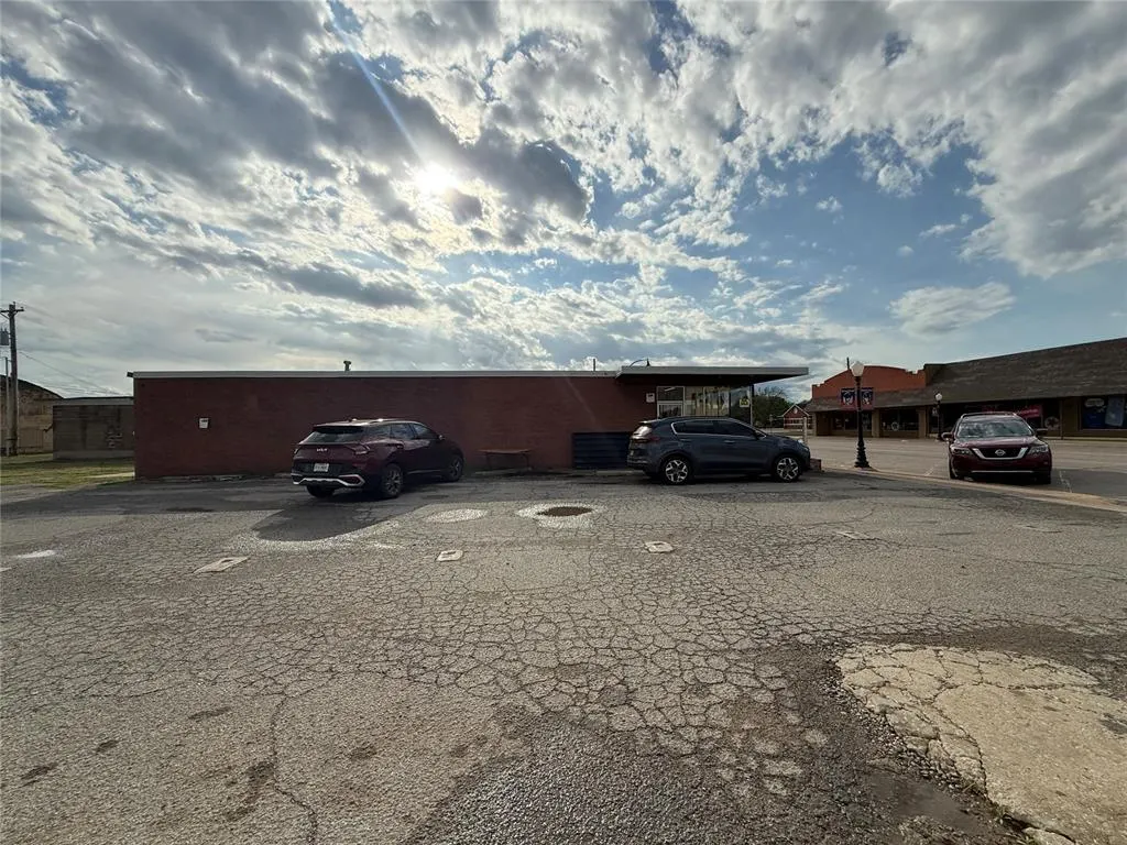 Photo 20 — 518 W Main Street, Stroud, OK 74079