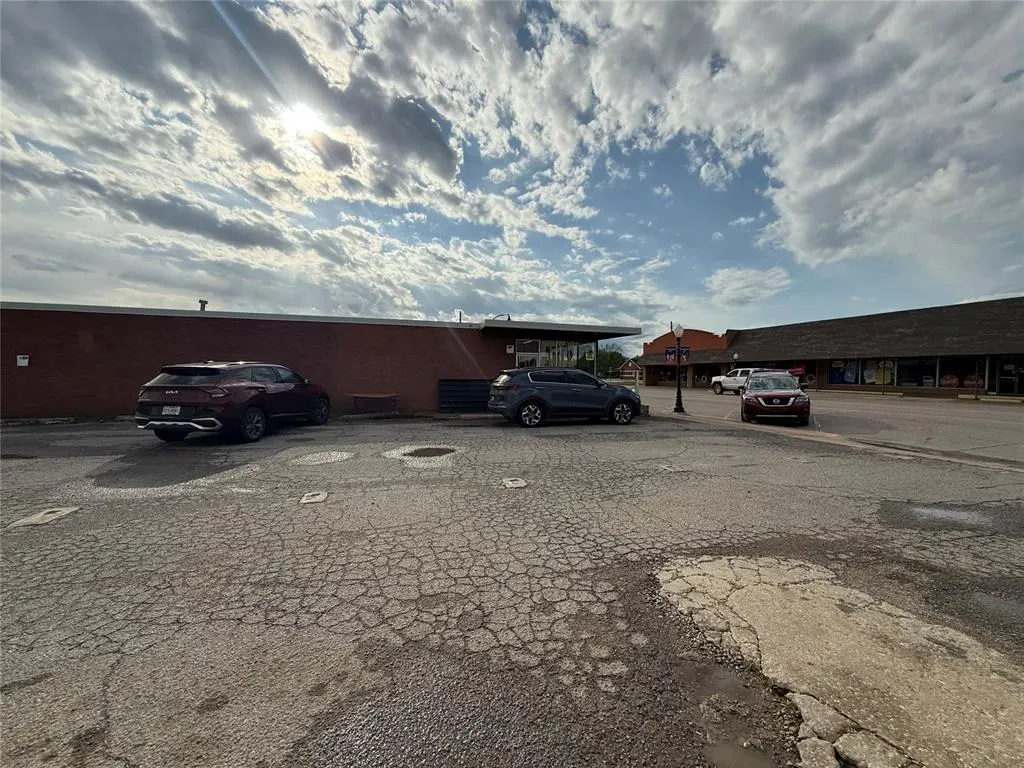 Photo 22 — 518 W Main Street, Stroud, OK 74079