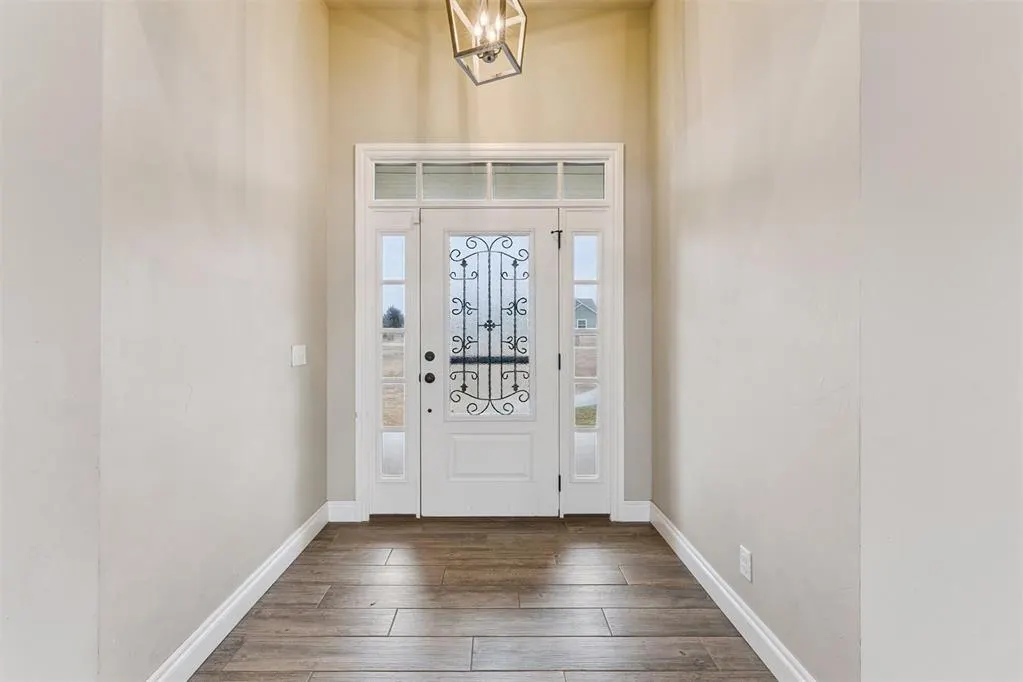 Photo 2 — 11798 Carefree Lane, Shawnee, OK 74804