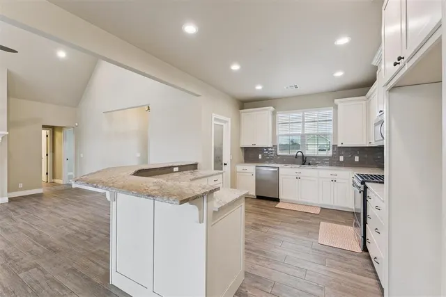 Photo 8 — 11798 Carefree Lane, Shawnee, OK 74804