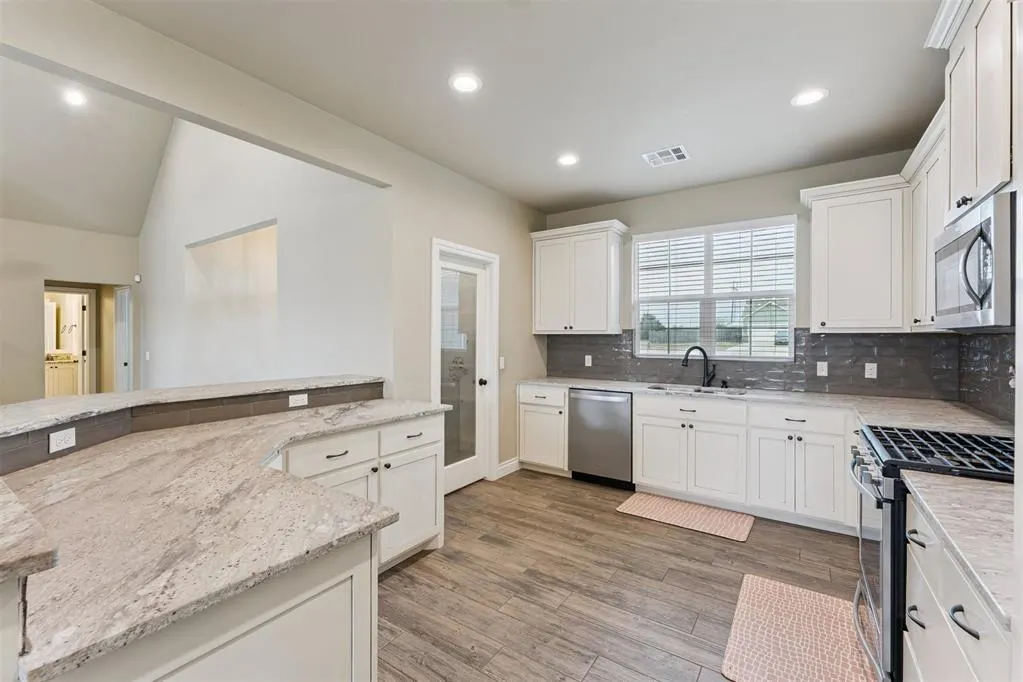 Photo 9 — 11798 Carefree Lane, Shawnee, OK 74804