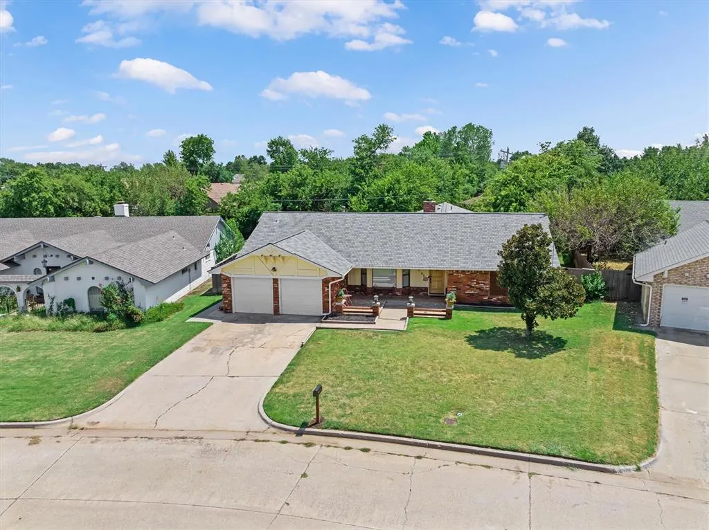 Front exterior — 8208 NW 114th Street, Oklahoma City, OK 73162