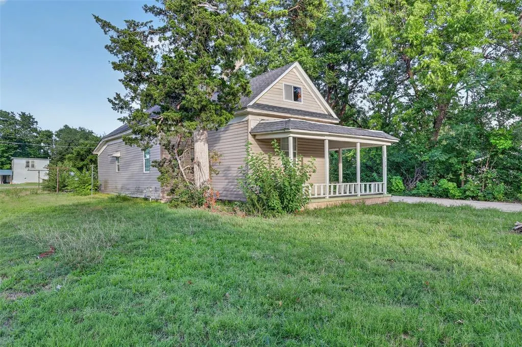 Photo 11 — 720 N Boulevard Street, Edmond, OK 73034