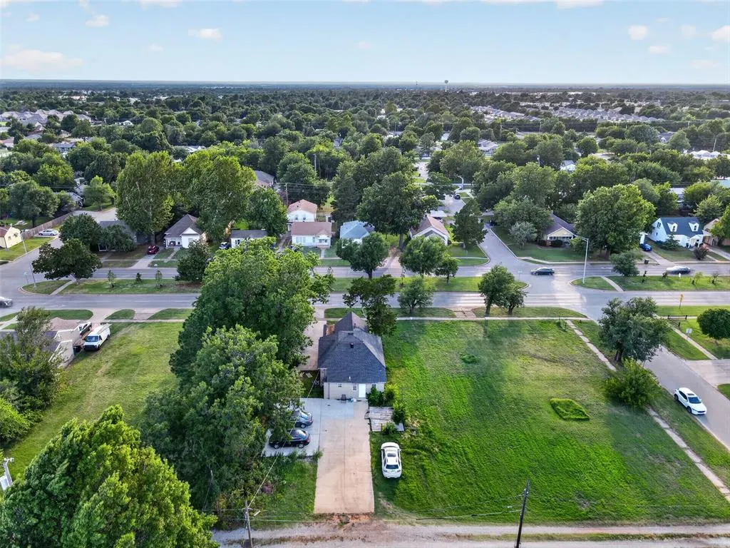 Photo 13 — 720 N Boulevard Street, Edmond, OK 73034