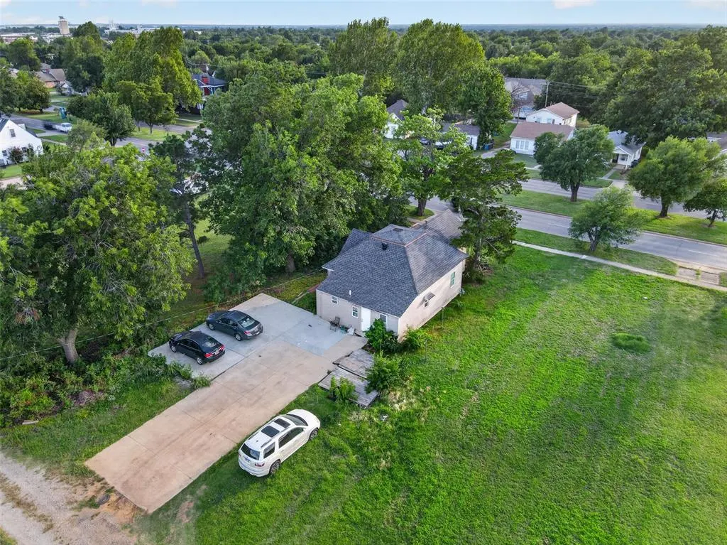 Photo 14 — 720 N Boulevard Street, Edmond, OK 73034