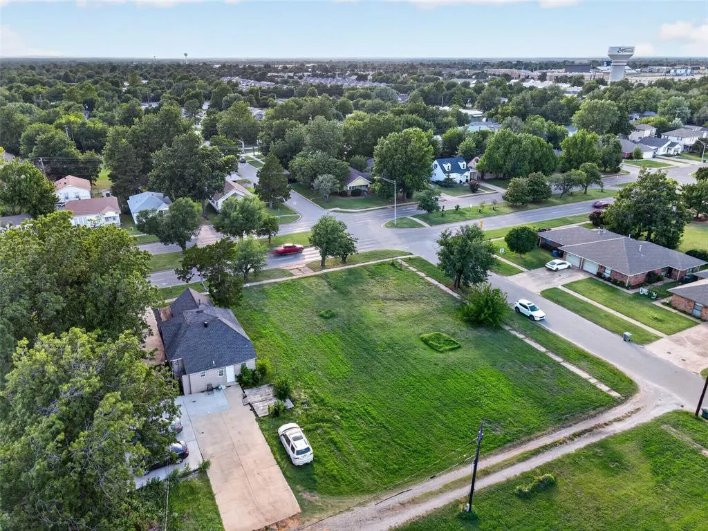 Photo 15 — 720 N Boulevard Street, Edmond, OK 73034