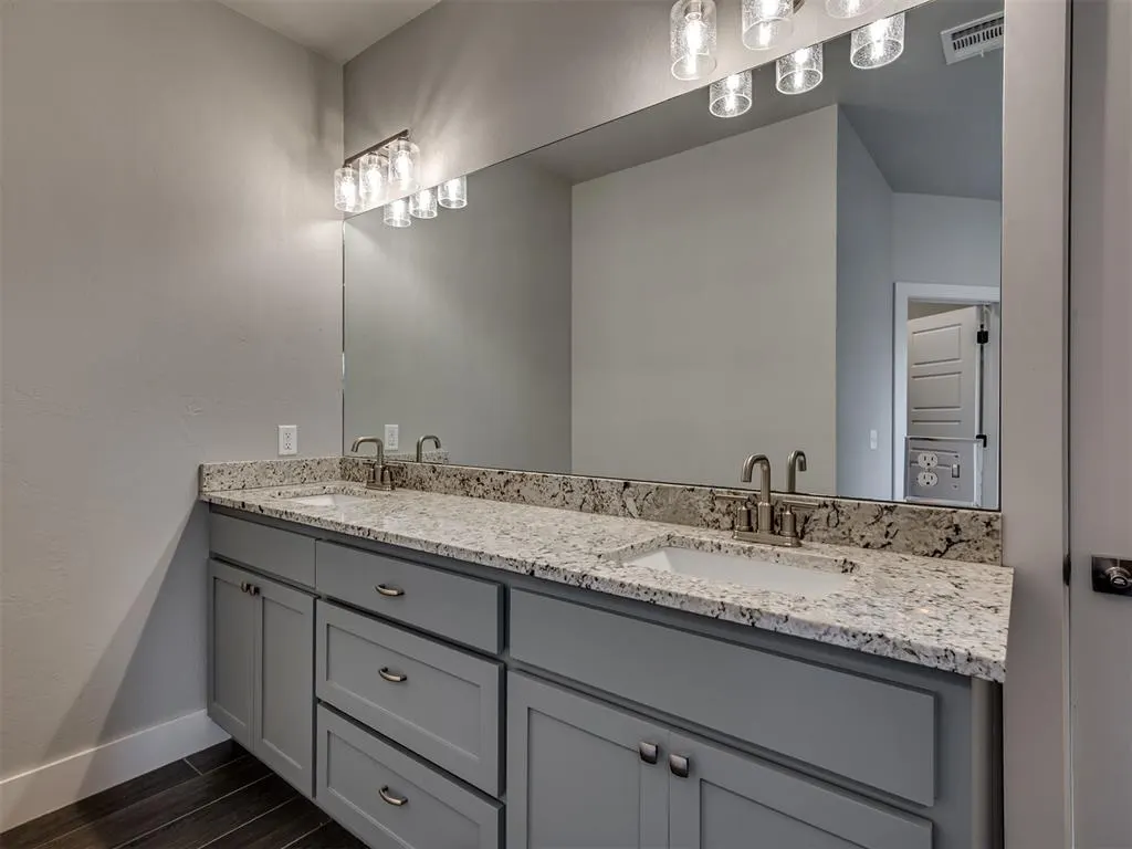 Photo 17 — 2210 Kimball Drive, Norman, OK 73071
