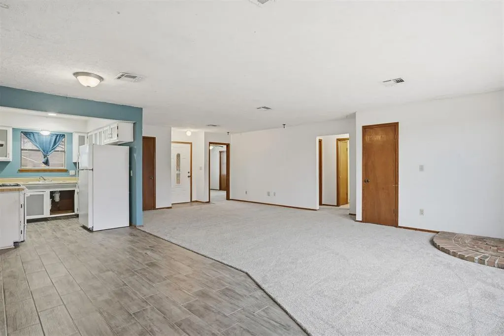 Photo 9 — 1009 Stewart Street, Altus, OK 73521