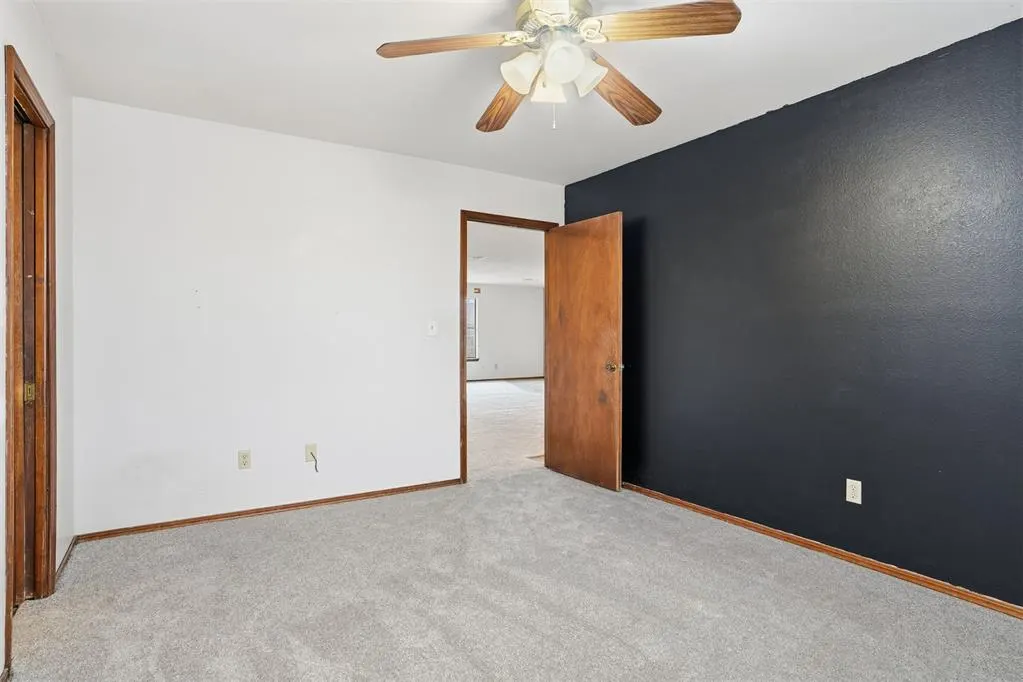 Photo 14 — 1009 Stewart Street, Altus, OK 73521