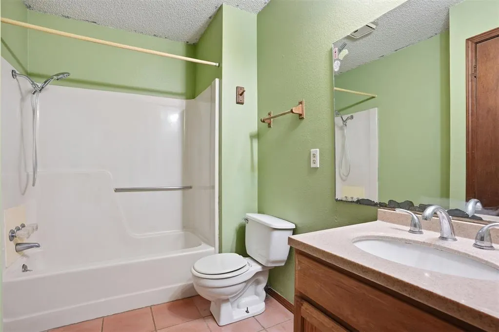 Photo 17 — 1009 Stewart Street, Altus, OK 73521