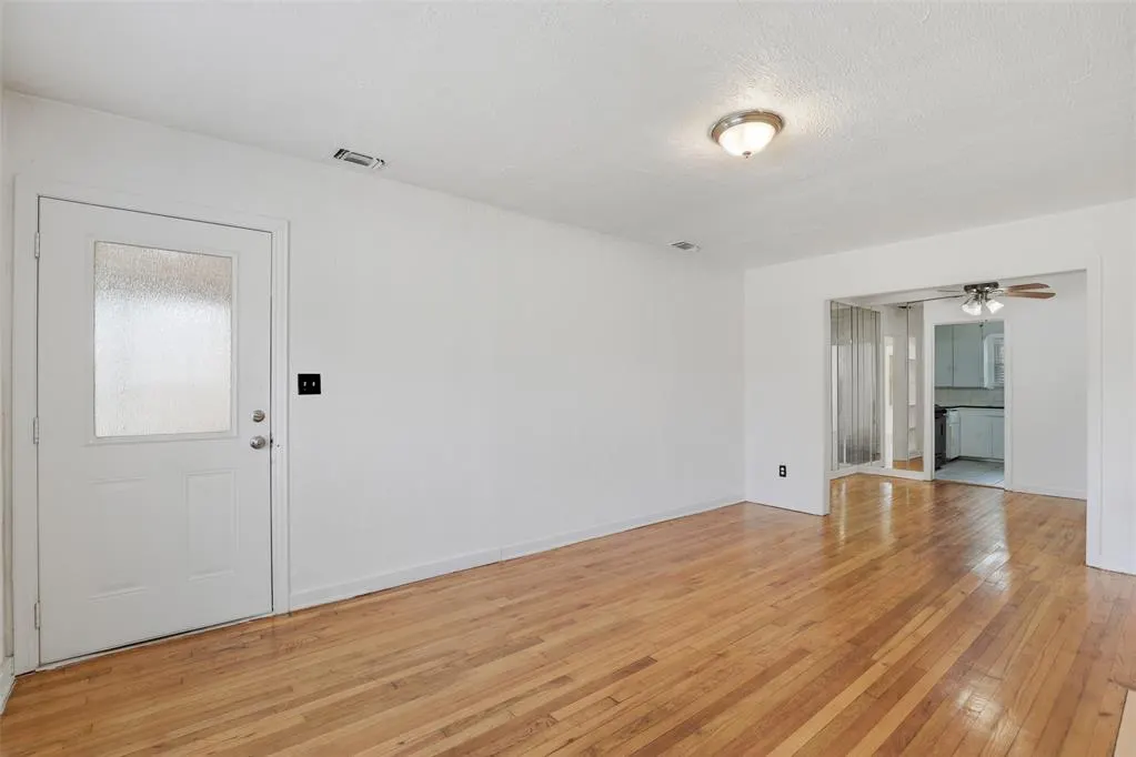 Photo 5 — 2140 NW 31st Street, Oklahoma City, OK 73112