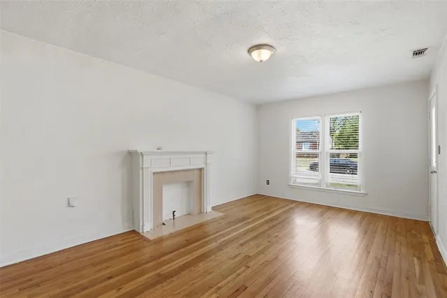 Photo 7 — 2140 NW 31st Street, Oklahoma City, OK 73112