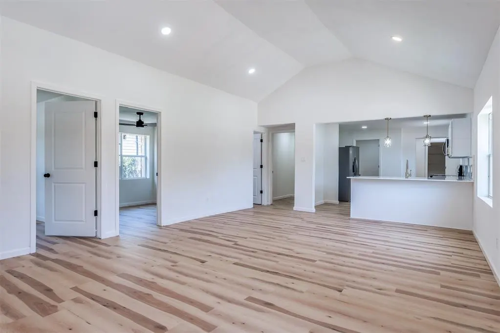 Photo 13 — 1421 NE 8th Street, Oklahoma City, OK 73117