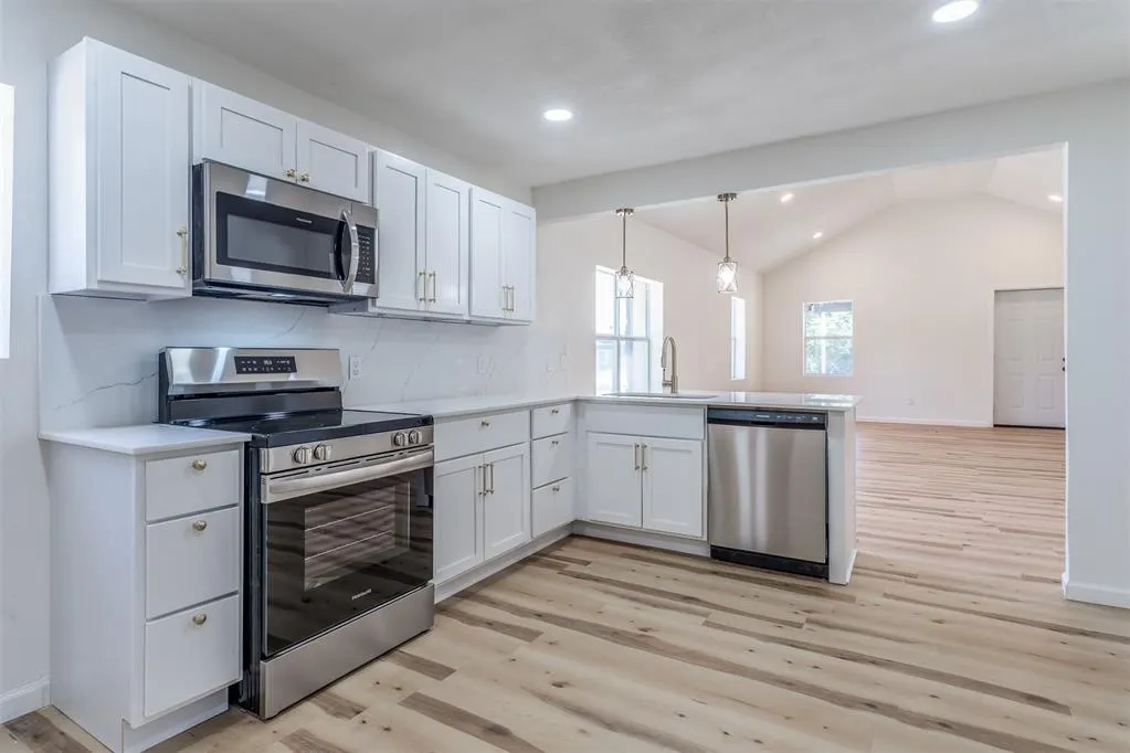 Photo 23 — 1421 NE 8th Street, Oklahoma City, OK 73117