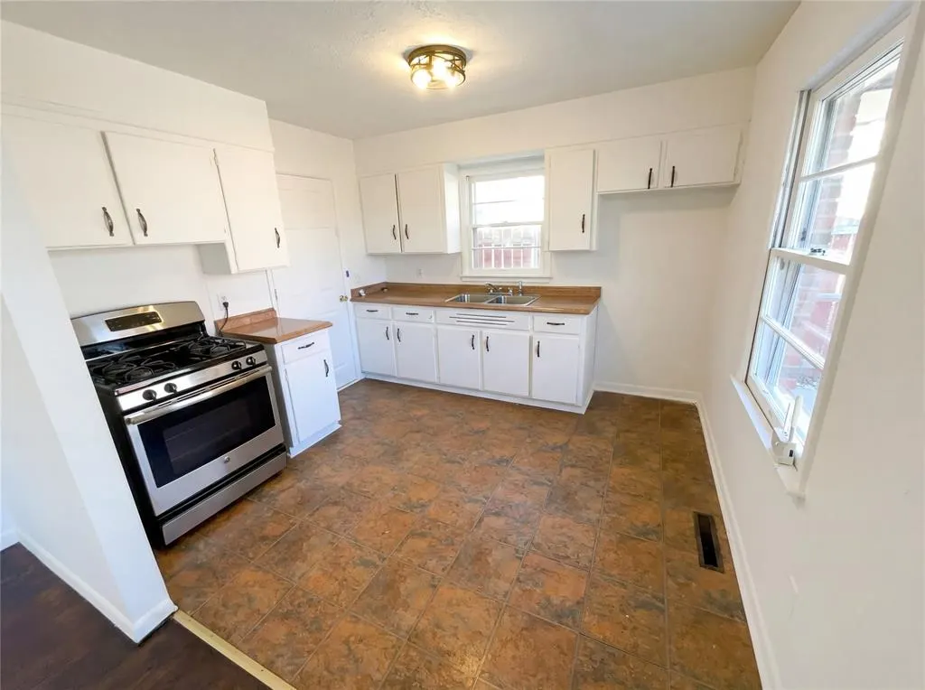 Photo 14 — 4621 W Park Place, Oklahoma City, OK 73127