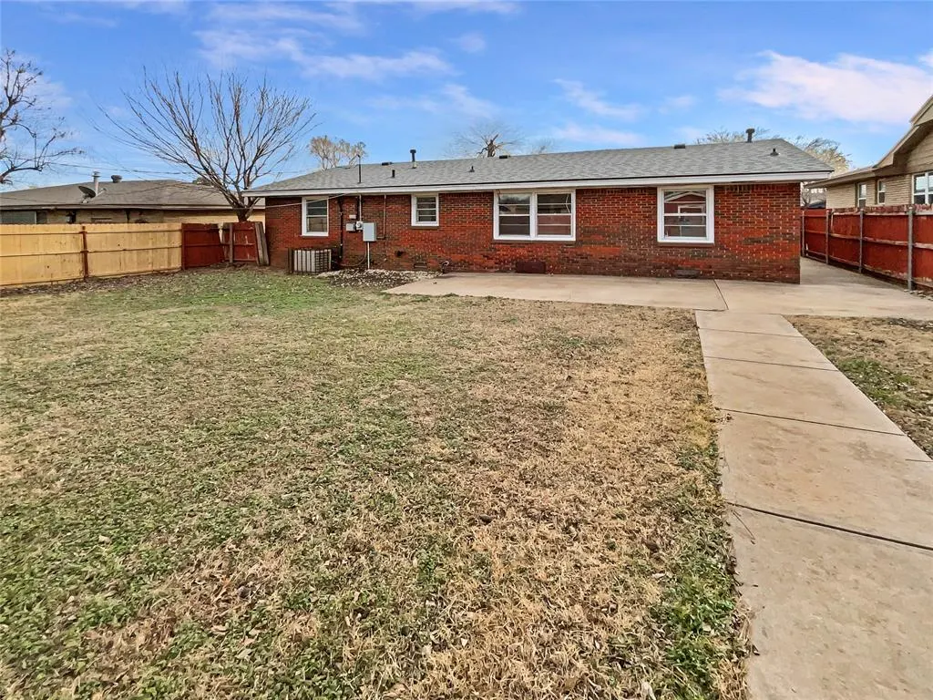 Photo 5 — 4621 W Park Place, Oklahoma City, OK 73127