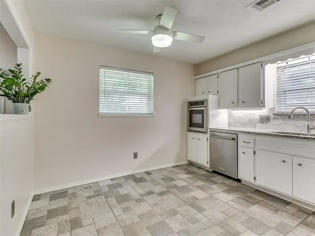 Photo 6 — 5132 NW 19th Terrace, Oklahoma City, OK 73127