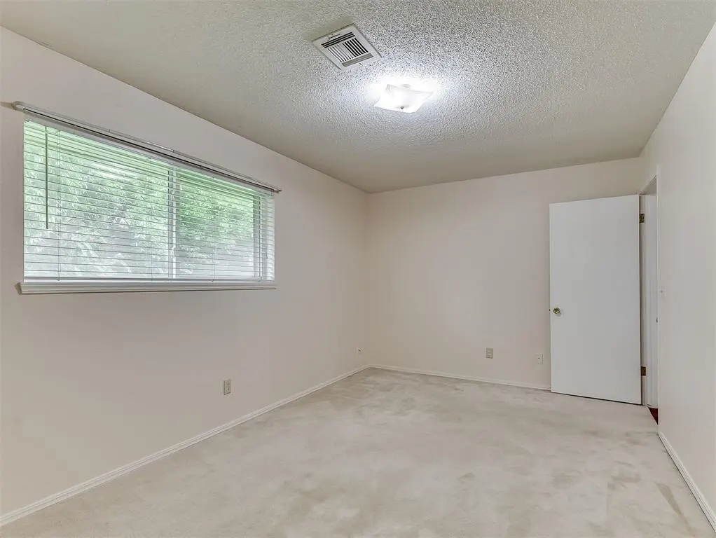 Photo 18 — 5132 NW 19th Terrace, Oklahoma City, OK 73127