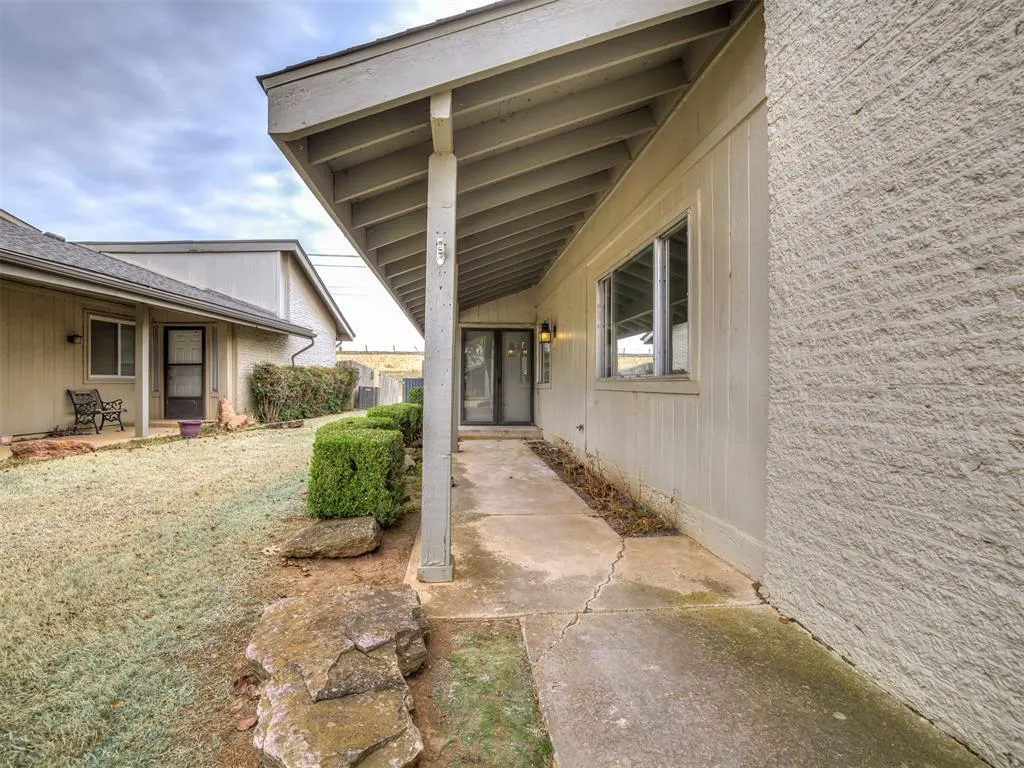 Front exterior — 9822 Hefner Village Drive, Oklahoma City, OK 73162