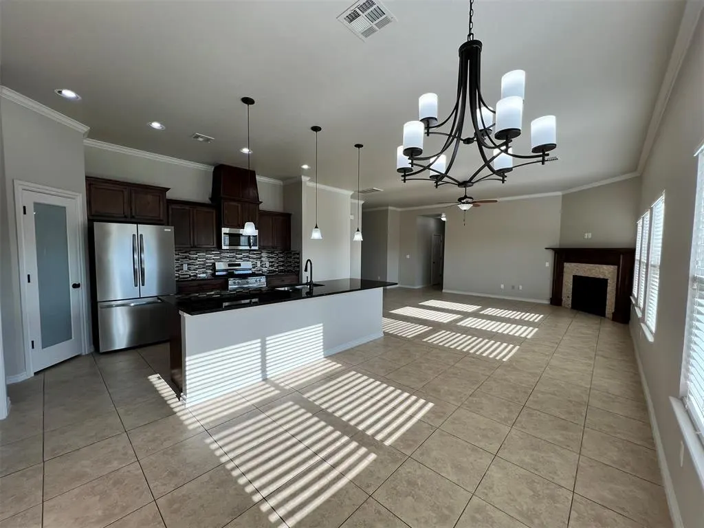 Photo 2 — 203 N Lyla Glen Drive, Washington, OK 73093