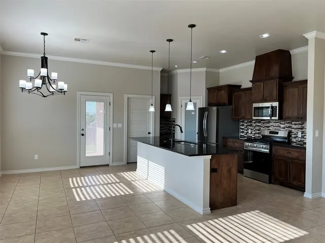 Photo 4 — 203 N Lyla Glen Drive, Washington, OK 73093